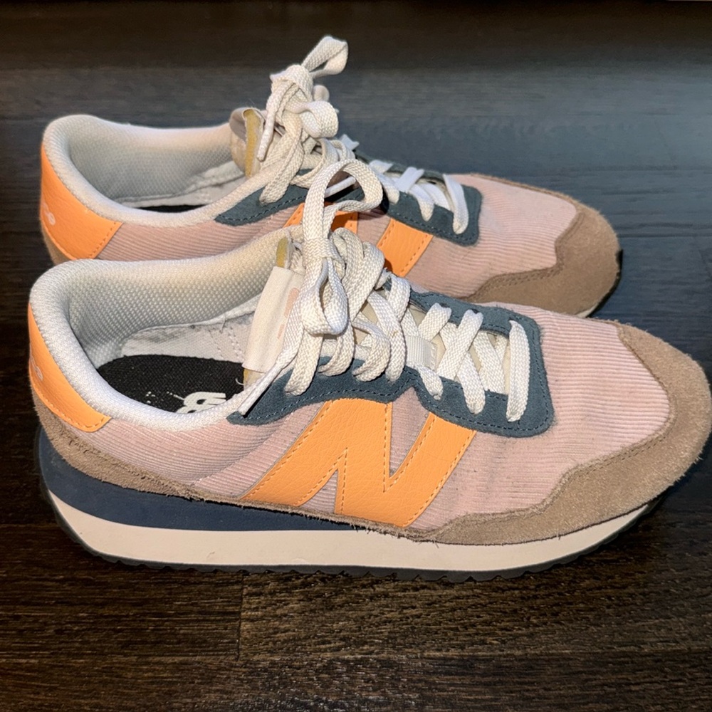 New Balance 237 sneakers